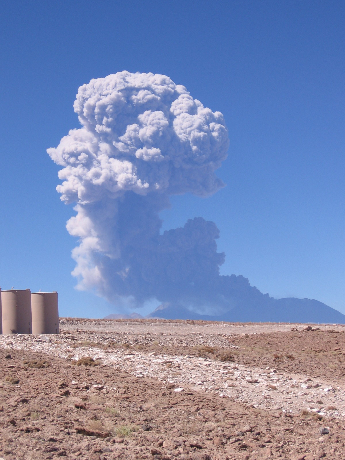 Erupción de 2006 - Cesar Ocampo - https://safe.nrao.edu