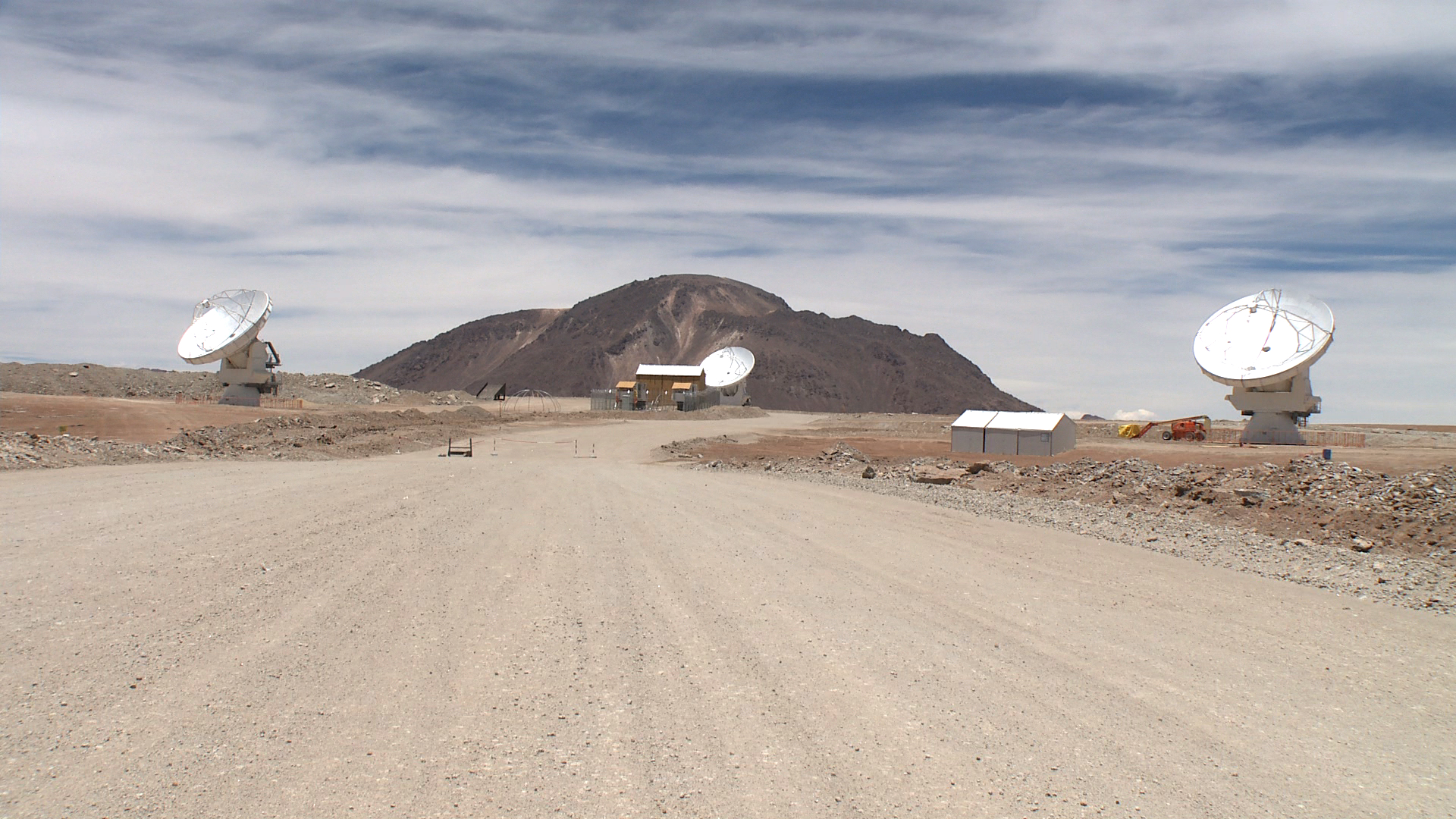 Three antennas at the AOS. 