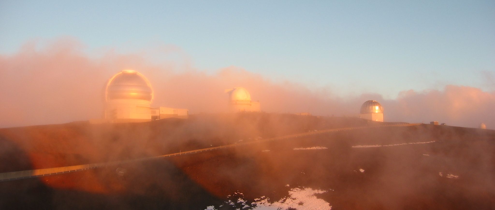 Mauna Kea Ri
dge in fog